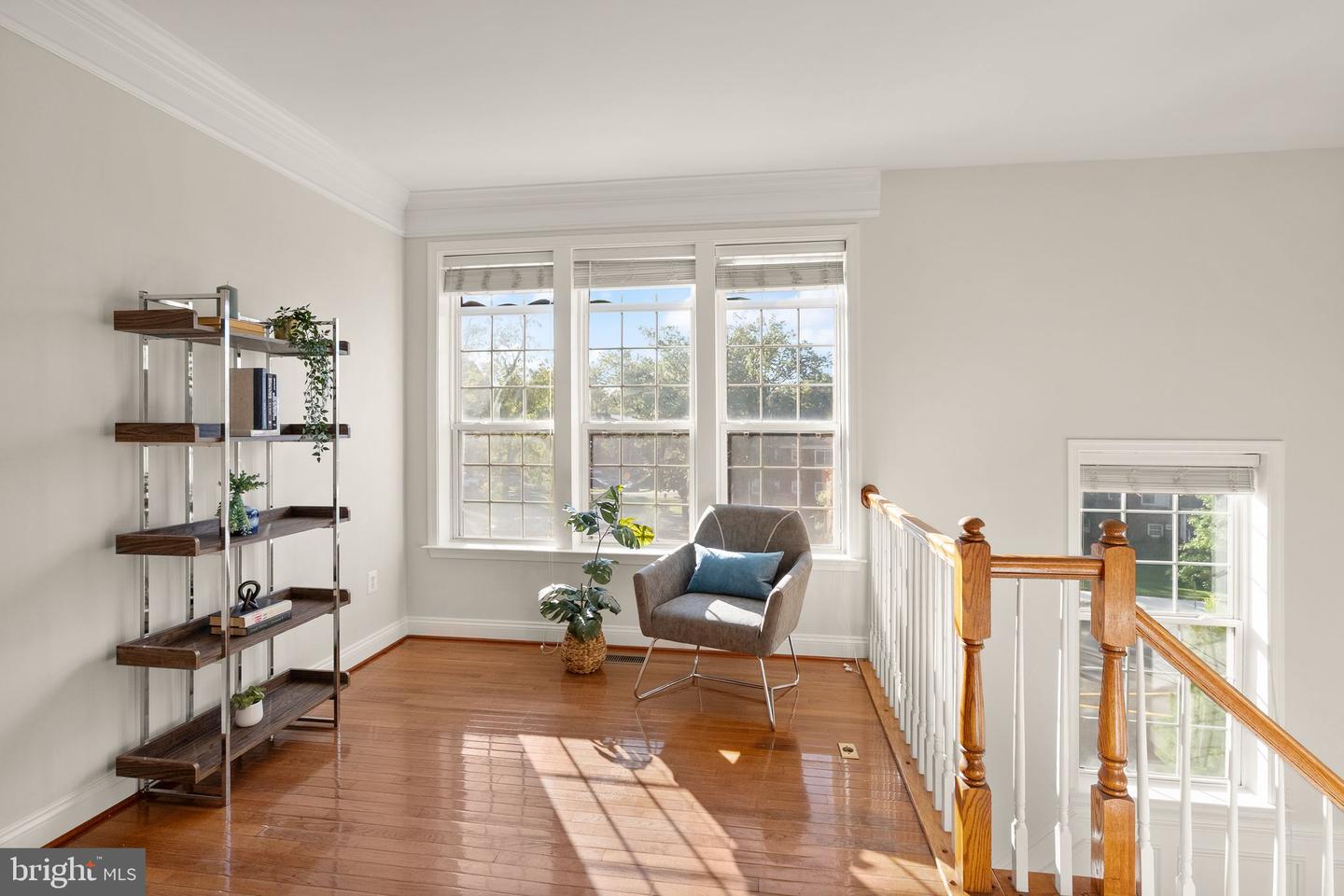 4025 COLUMBIA PIKE, ARLINGTON, Virginia 22204, 3 Bedrooms Bedrooms, 6 Rooms Rooms,2 BathroomsBathrooms,Residential,For sale,4025 COLUMBIA PIKE,VAAR2064814 MLS # VAAR2064814