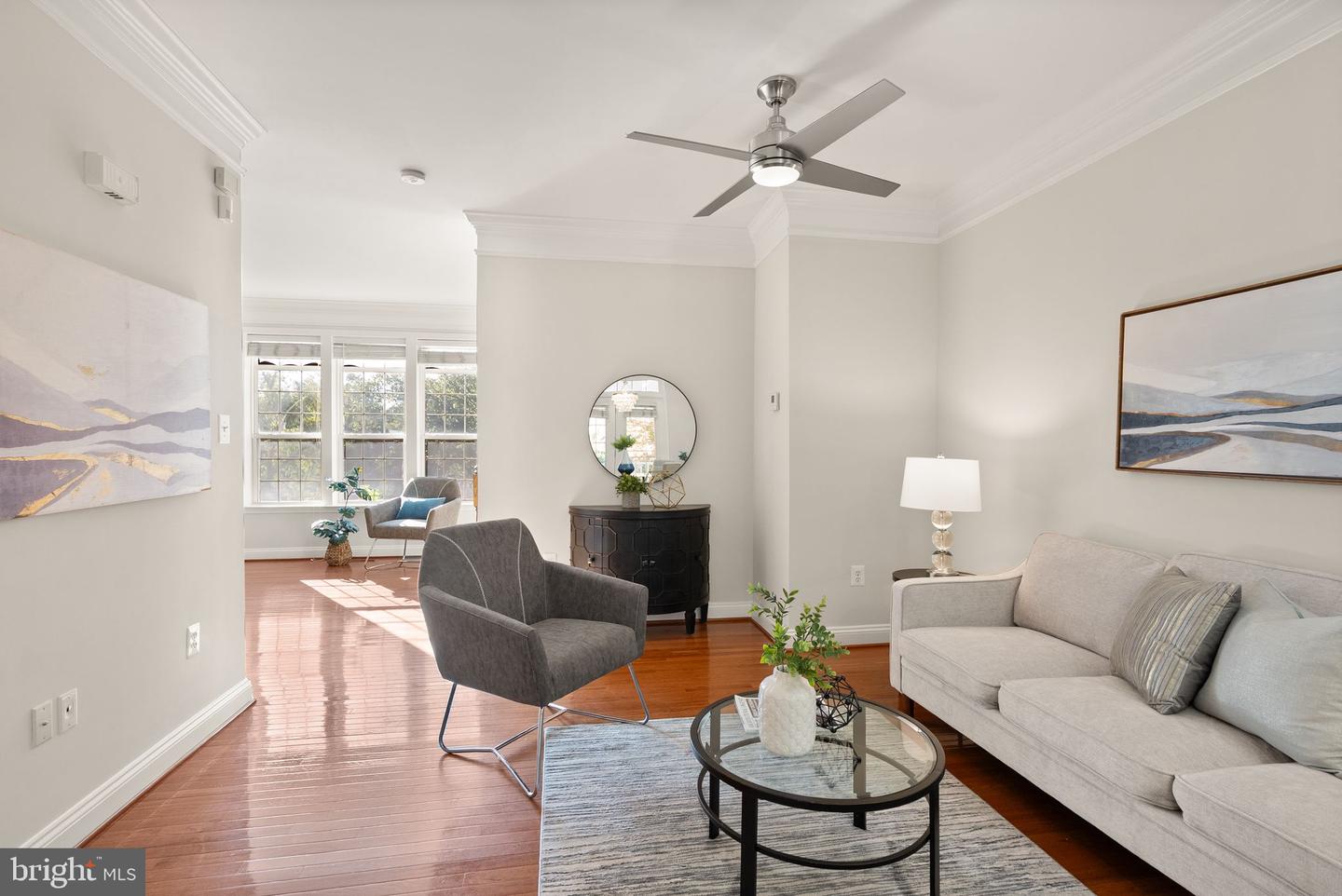 4025 COLUMBIA PIKE, ARLINGTON, Virginia 22204, 3 Bedrooms Bedrooms, 6 Rooms Rooms,2 BathroomsBathrooms,Residential,For sale,4025 COLUMBIA PIKE,VAAR2064814 MLS # VAAR2064814