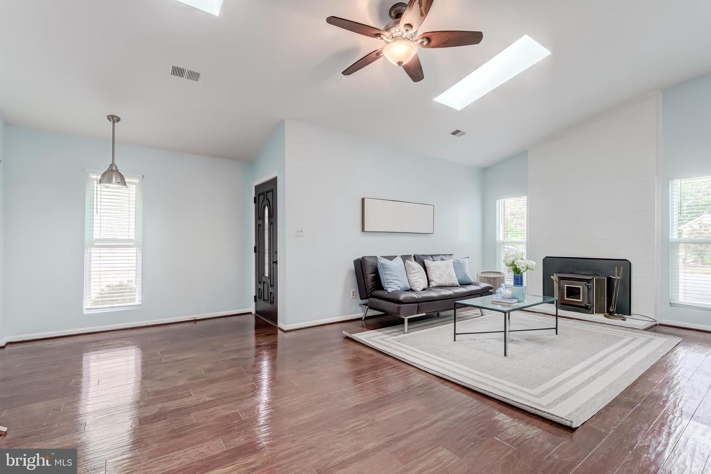 316 HANFORD CT, STERLING, Virginia 20164, 4 Bedrooms Bedrooms, ,3 BathroomsBathrooms,Residential,For sale,316 HANFORD CT,VALO2108796 MLS # VALO2108796