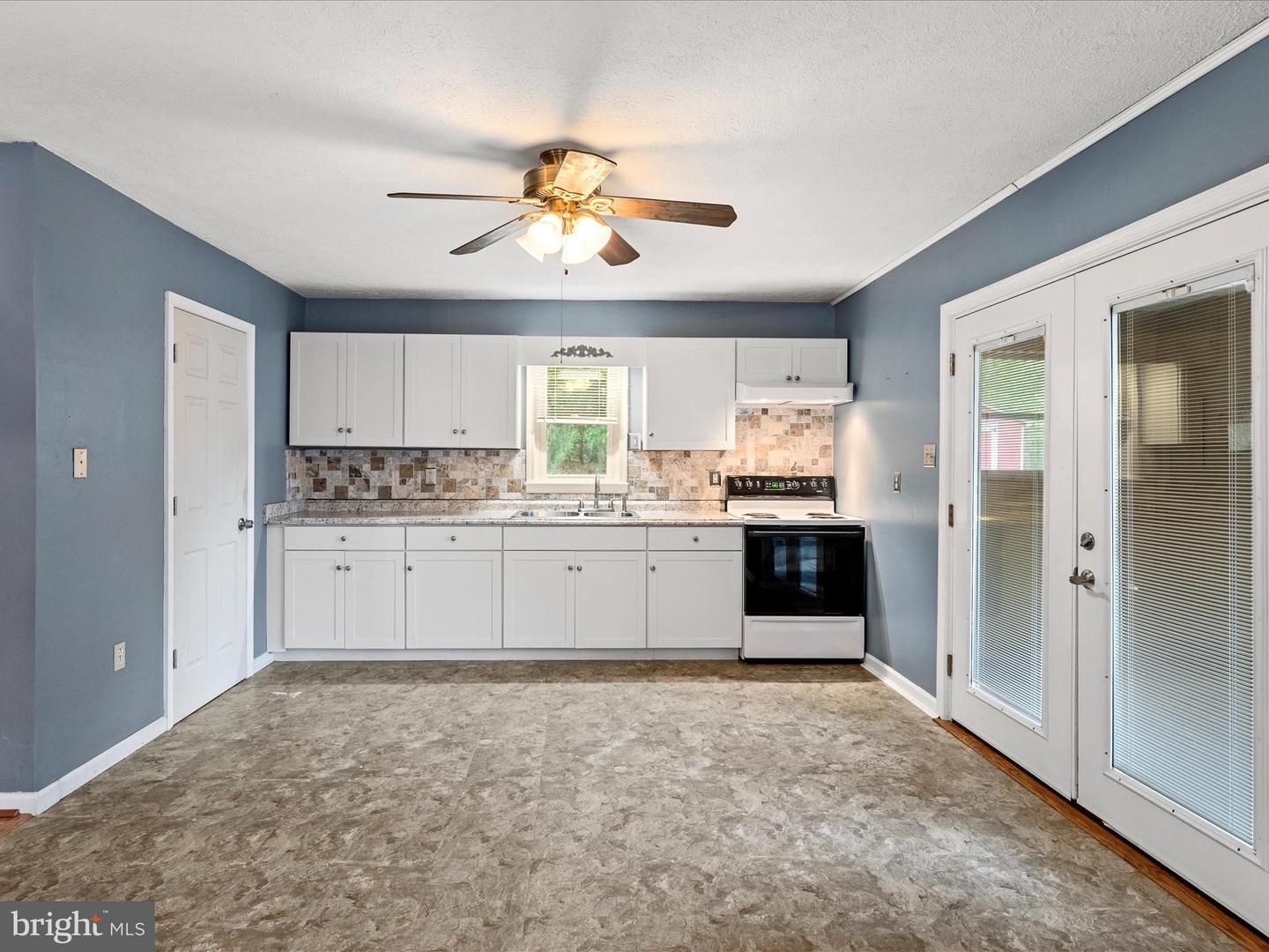 220 CHESTNUT GROVE RD, WINCHESTER, Virginia 22603, 2 Bedrooms Bedrooms, 6 Rooms Rooms,1 BathroomBathrooms,Residential,For sale,220 CHESTNUT GROVE RD,VAFV2037446 MLS # VAFV2037446