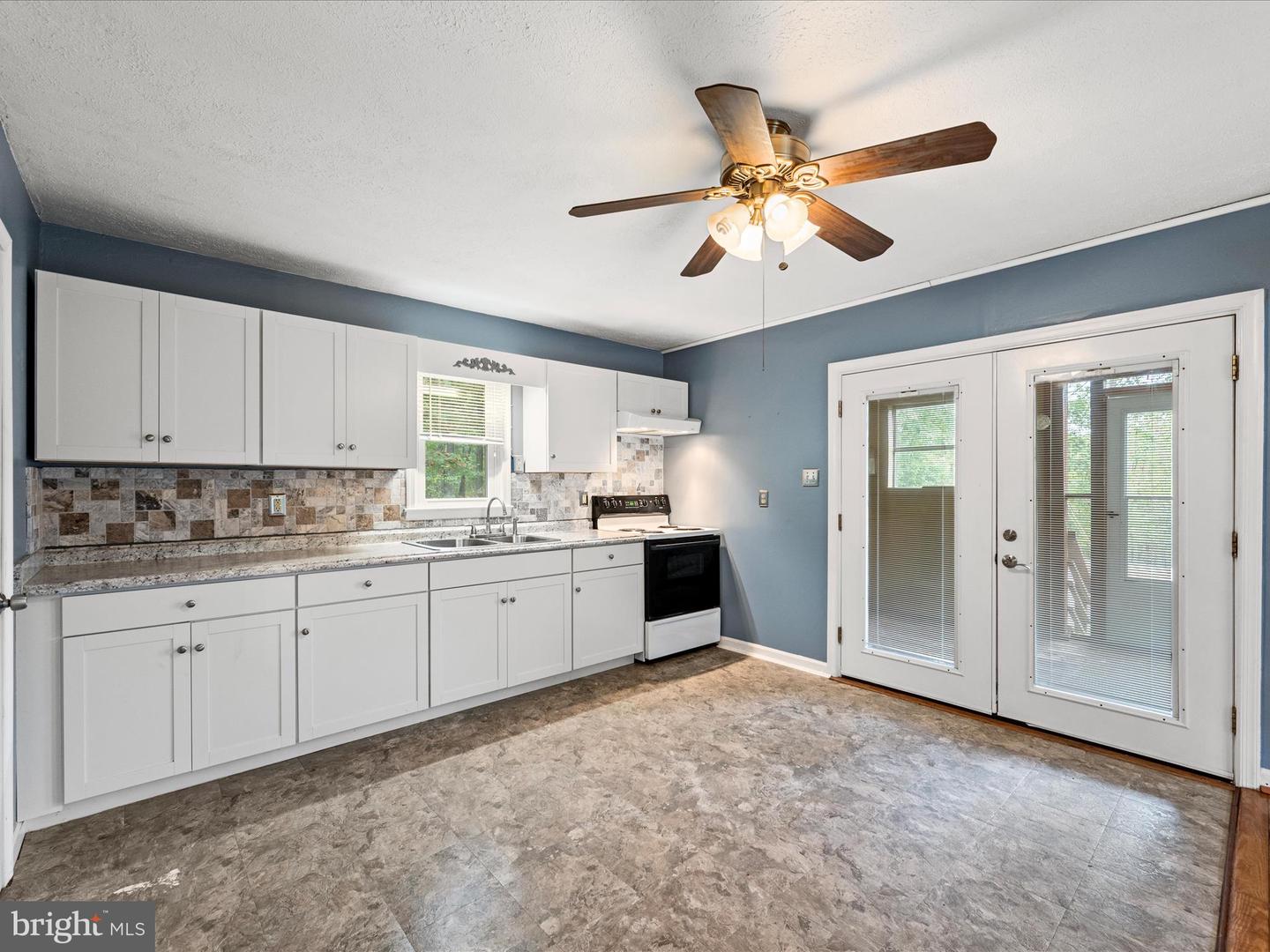 220 CHESTNUT GROVE RD, WINCHESTER, Virginia 22603, 2 Bedrooms Bedrooms, 6 Rooms Rooms,1 BathroomBathrooms,Residential,For sale,220 CHESTNUT GROVE RD,VAFV2037446 MLS # VAFV2037446