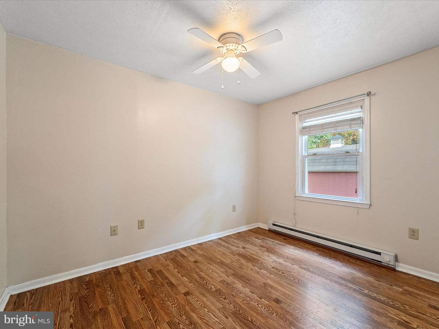 220 CHESTNUT GROVE RD, WINCHESTER, Virginia 22603, 2 Bedrooms Bedrooms, 6 Rooms Rooms,1 BathroomBathrooms,Residential,For sale,220 CHESTNUT GROVE RD,VAFV2037446 MLS # VAFV2037446