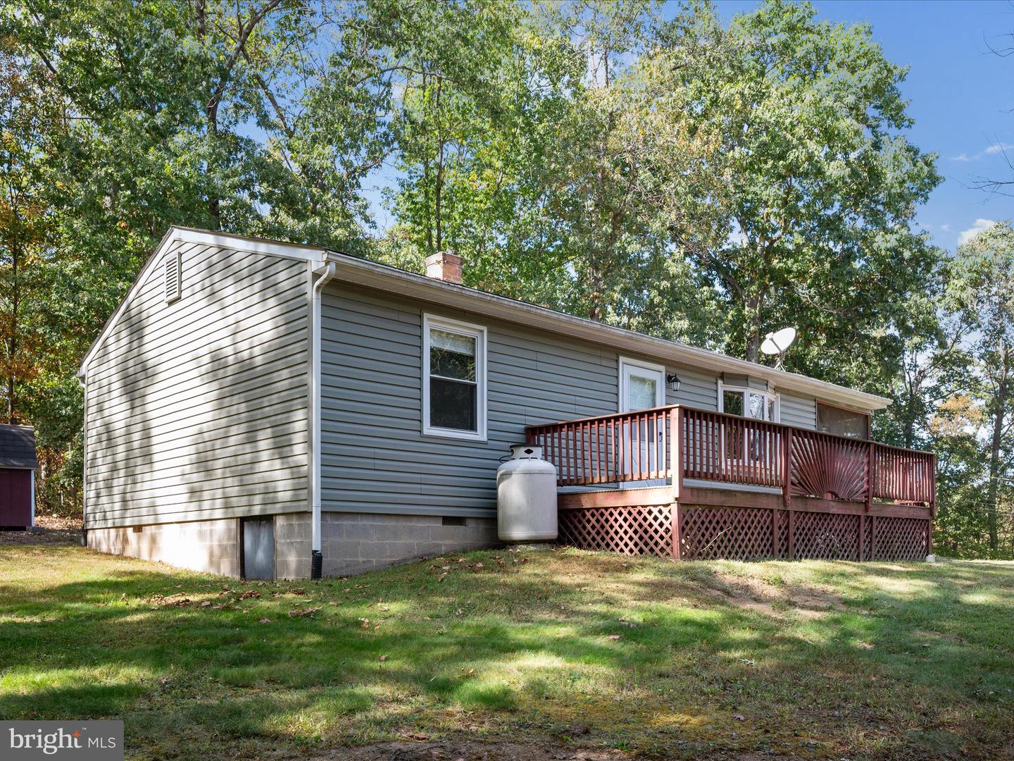 220 CHESTNUT GROVE RD, WINCHESTER, Virginia 22603, 2 Bedrooms Bedrooms, 6 Rooms Rooms,1 BathroomBathrooms,Residential,For sale,220 CHESTNUT GROVE RD,VAFV2037446 MLS # VAFV2037446