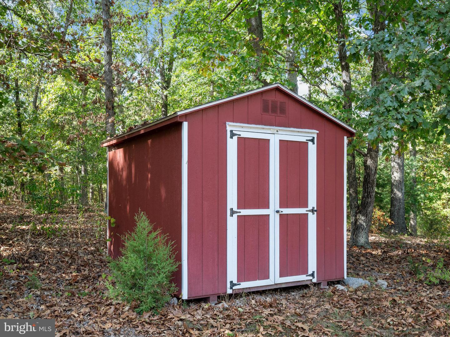 220 CHESTNUT GROVE RD, WINCHESTER, Virginia 22603, 2 Bedrooms Bedrooms, 6 Rooms Rooms,1 BathroomBathrooms,Residential,For sale,220 CHESTNUT GROVE RD,VAFV2037446 MLS # VAFV2037446