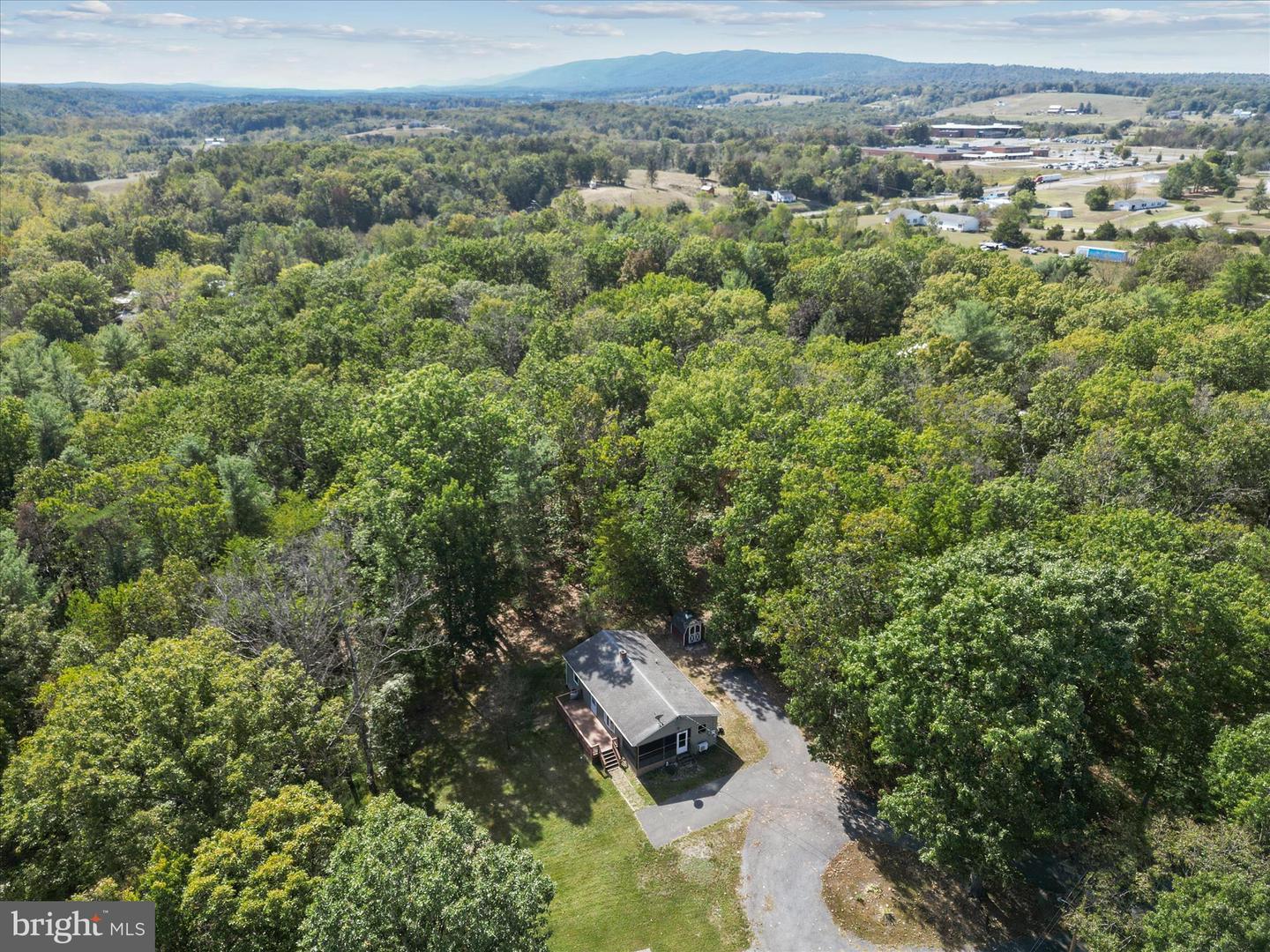 220 CHESTNUT GROVE RD, WINCHESTER, Virginia 22603, 2 Bedrooms Bedrooms, 6 Rooms Rooms,1 BathroomBathrooms,Residential,For sale,220 CHESTNUT GROVE RD,VAFV2037446 MLS # VAFV2037446