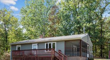 220 CHESTNUT GROVE RD, WINCHESTER, Virginia 22603, 2 Bedrooms Bedrooms, 6 Rooms Rooms,1 BathroomBathrooms,Residential,For sale,220 CHESTNUT GROVE RD,VAFV2037446 MLS # VAFV2037446
