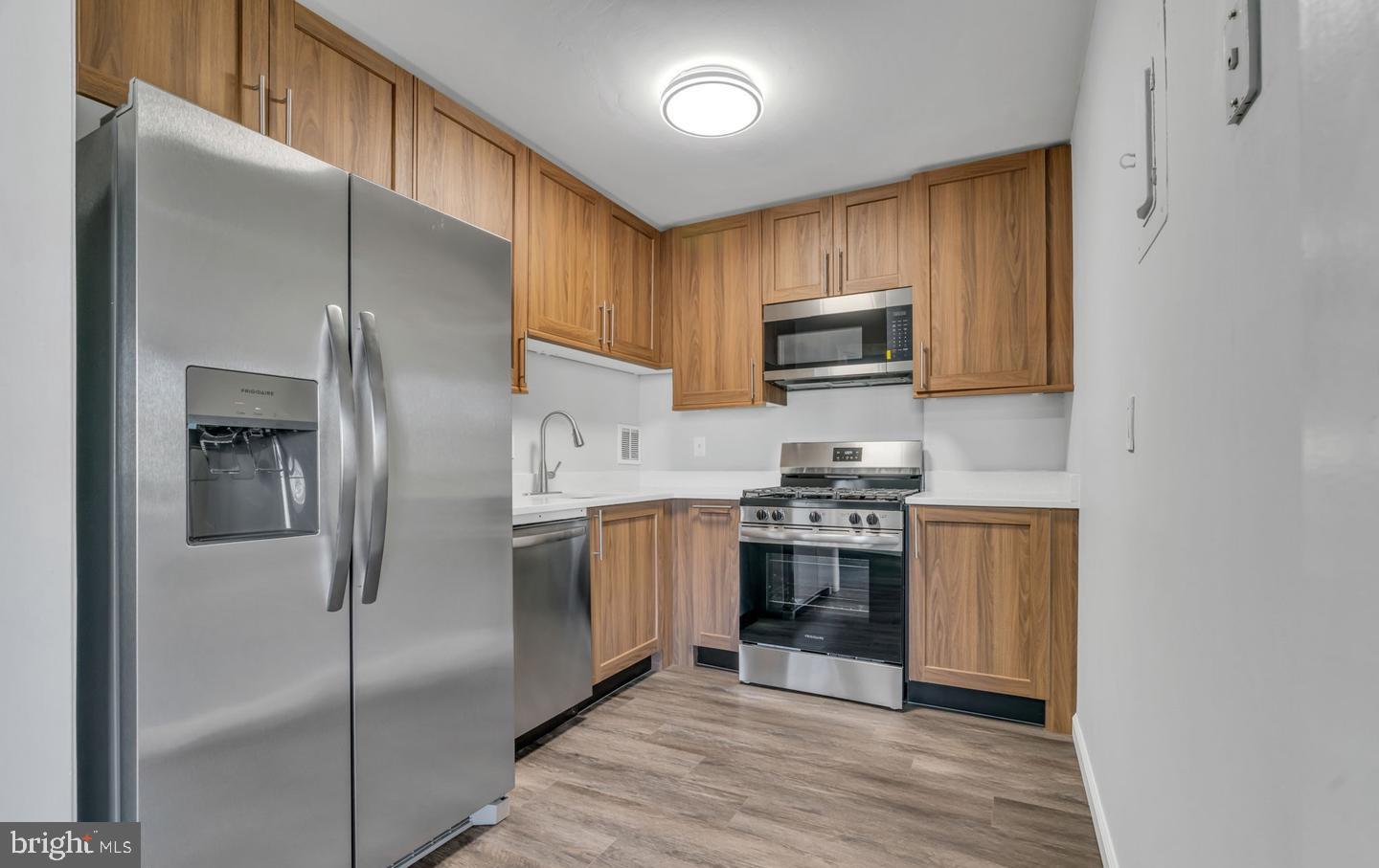 6141 LEESBURG PIKE #504, FALLS CHURCH, Virginia 22041, 1 Bedroom Bedrooms, ,1 BathroomBathrooms,Residential,For sale,6141 LEESBURG PIKE #504,VAFX2274724 MLS # VAFX2274724