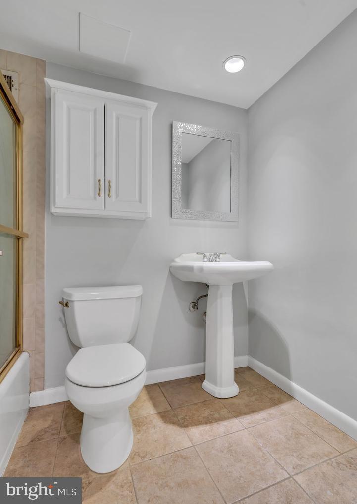 6141 LEESBURG PIKE #504, FALLS CHURCH, Virginia 22041, 1 Bedroom Bedrooms, ,1 BathroomBathrooms,Residential,For sale,6141 LEESBURG PIKE #504,VAFX2274724 MLS # VAFX2274724