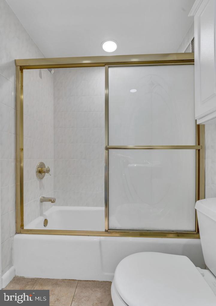6141 LEESBURG PIKE #504, FALLS CHURCH, Virginia 22041, 1 Bedroom Bedrooms, ,1 BathroomBathrooms,Residential,For sale,6141 LEESBURG PIKE #504,VAFX2274724 MLS # VAFX2274724