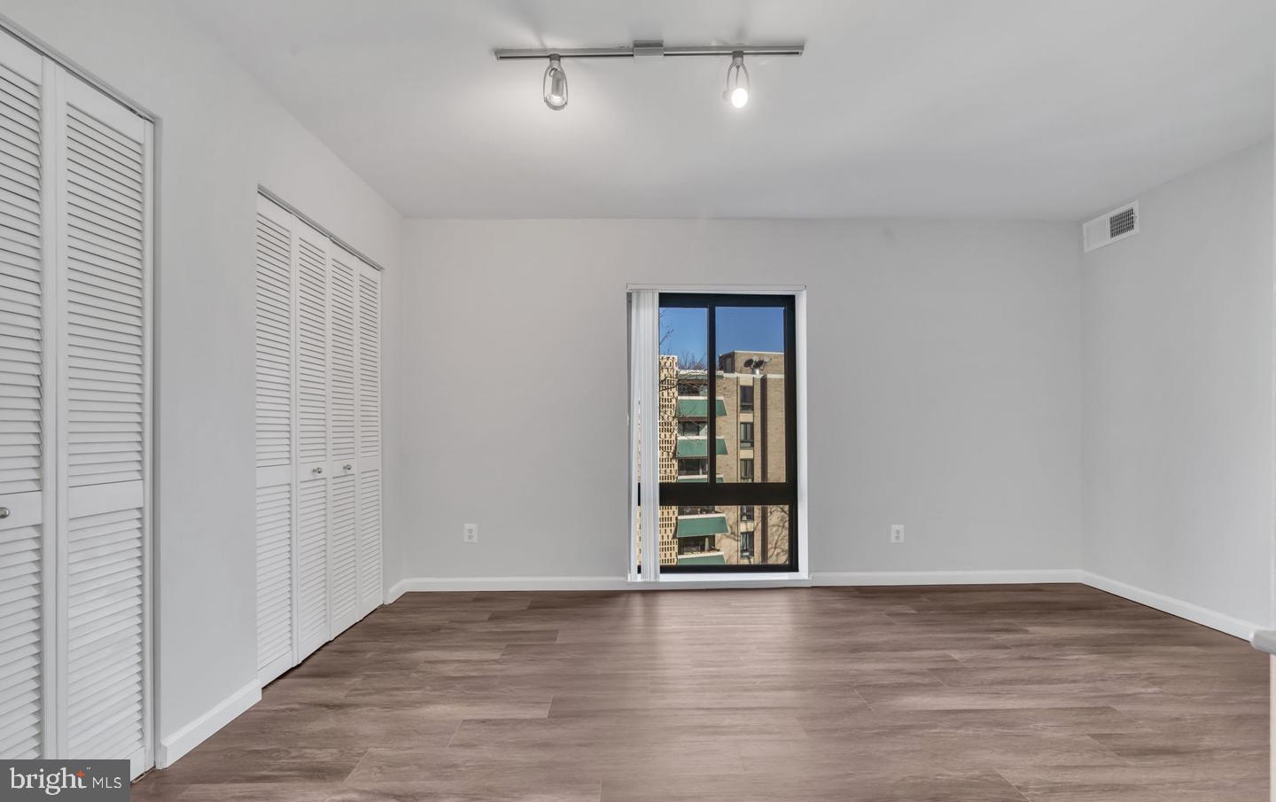 6141 LEESBURG PIKE #504, FALLS CHURCH, Virginia 22041, 1 Bedroom Bedrooms, ,1 BathroomBathrooms,Residential,For sale,6141 LEESBURG PIKE #504,VAFX2274724 MLS # VAFX2274724