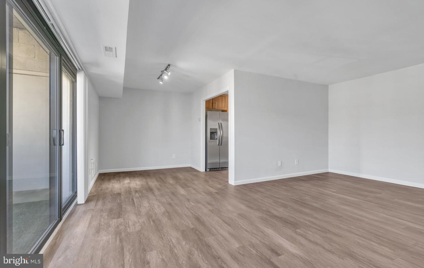 6141 LEESBURG PIKE #504, FALLS CHURCH, Virginia 22041, 1 Bedroom Bedrooms, ,1 BathroomBathrooms,Residential,For sale,6141 LEESBURG PIKE #504,VAFX2274724 MLS # VAFX2274724