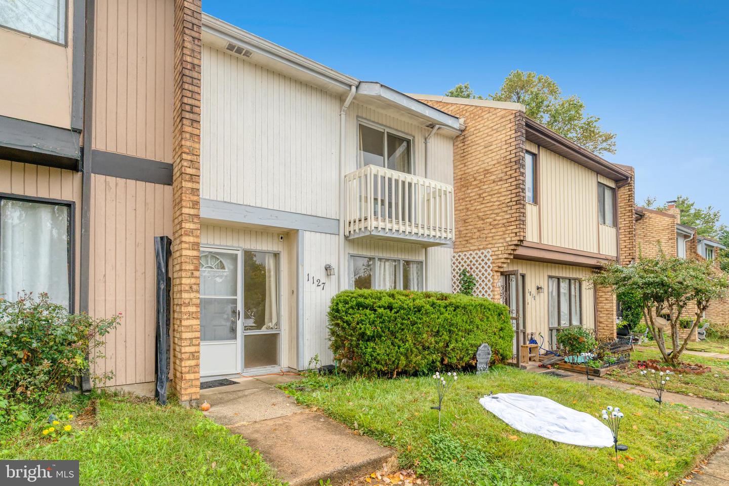 1127 SHANNON PL, HERNDON, Virginia 20170, 3 Bedrooms Bedrooms, ,2 BathroomsBathrooms,Residential,For sale,1127 SHANNON PL,VAFX2274792 MLS # VAFX2274792