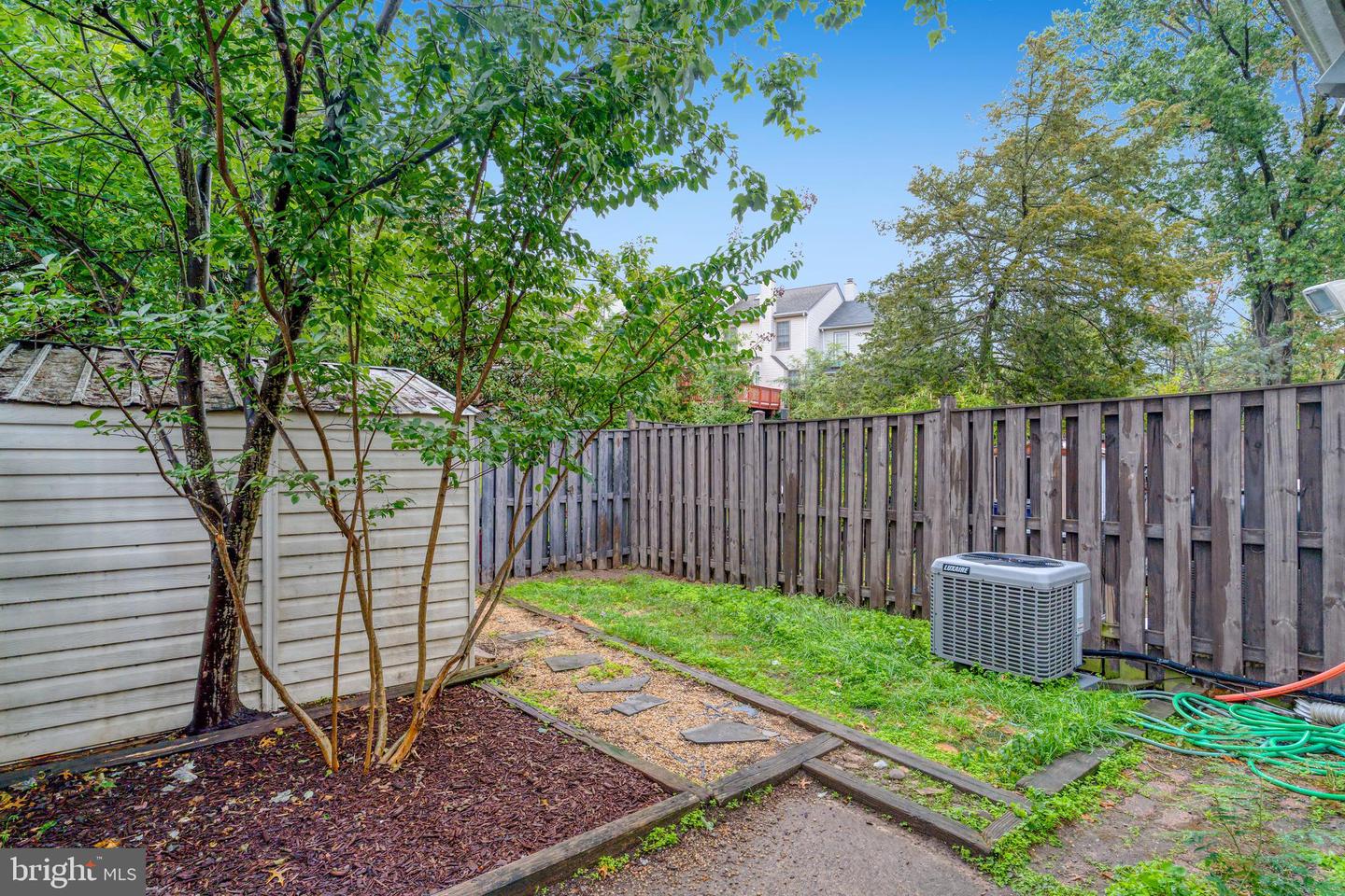 1127 SHANNON PL, HERNDON, Virginia 20170, 3 Bedrooms Bedrooms, ,2 BathroomsBathrooms,Residential,For sale,1127 SHANNON PL,VAFX2274792 MLS # VAFX2274792