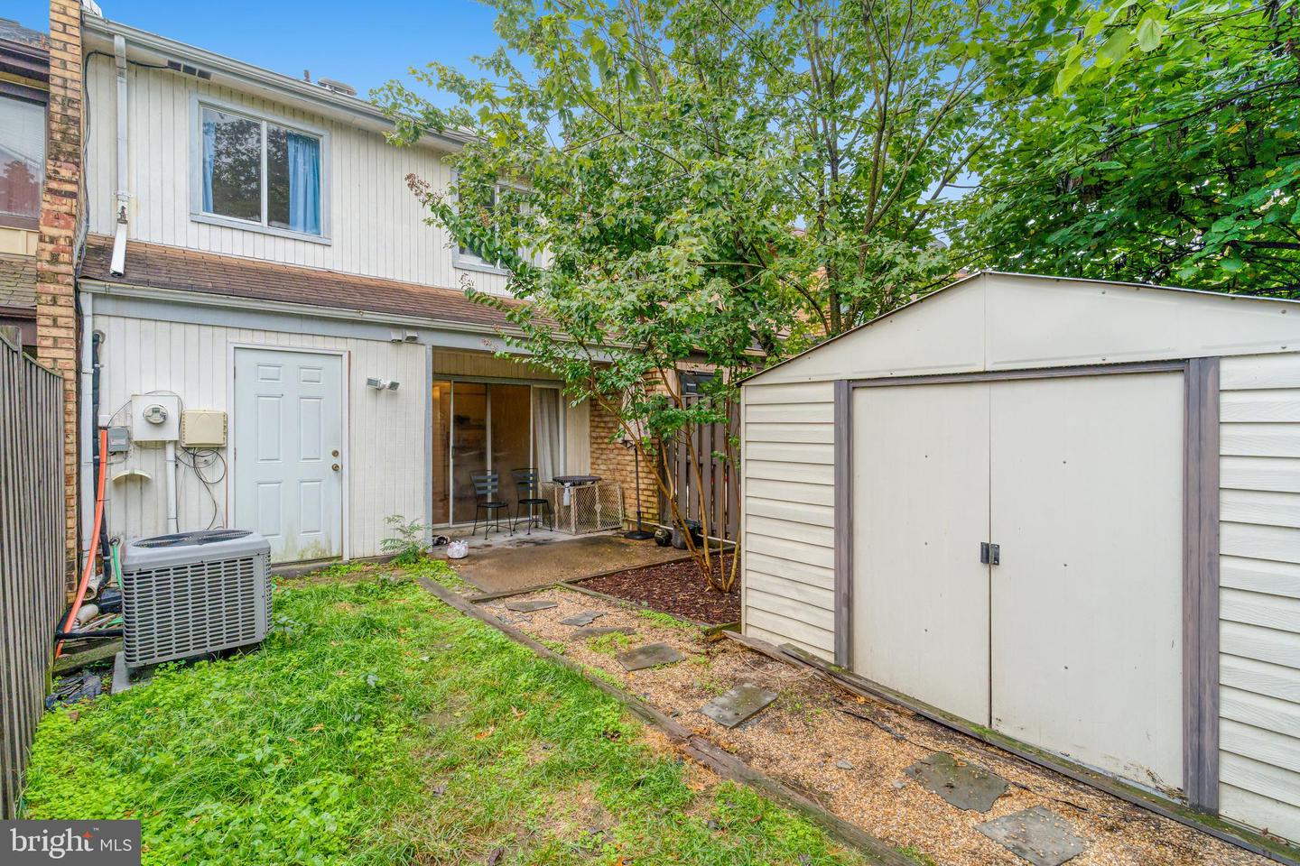 1127 SHANNON PL, HERNDON, Virginia 20170, 3 Bedrooms Bedrooms, ,2 BathroomsBathrooms,Residential,For sale,1127 SHANNON PL,VAFX2274792 MLS # VAFX2274792