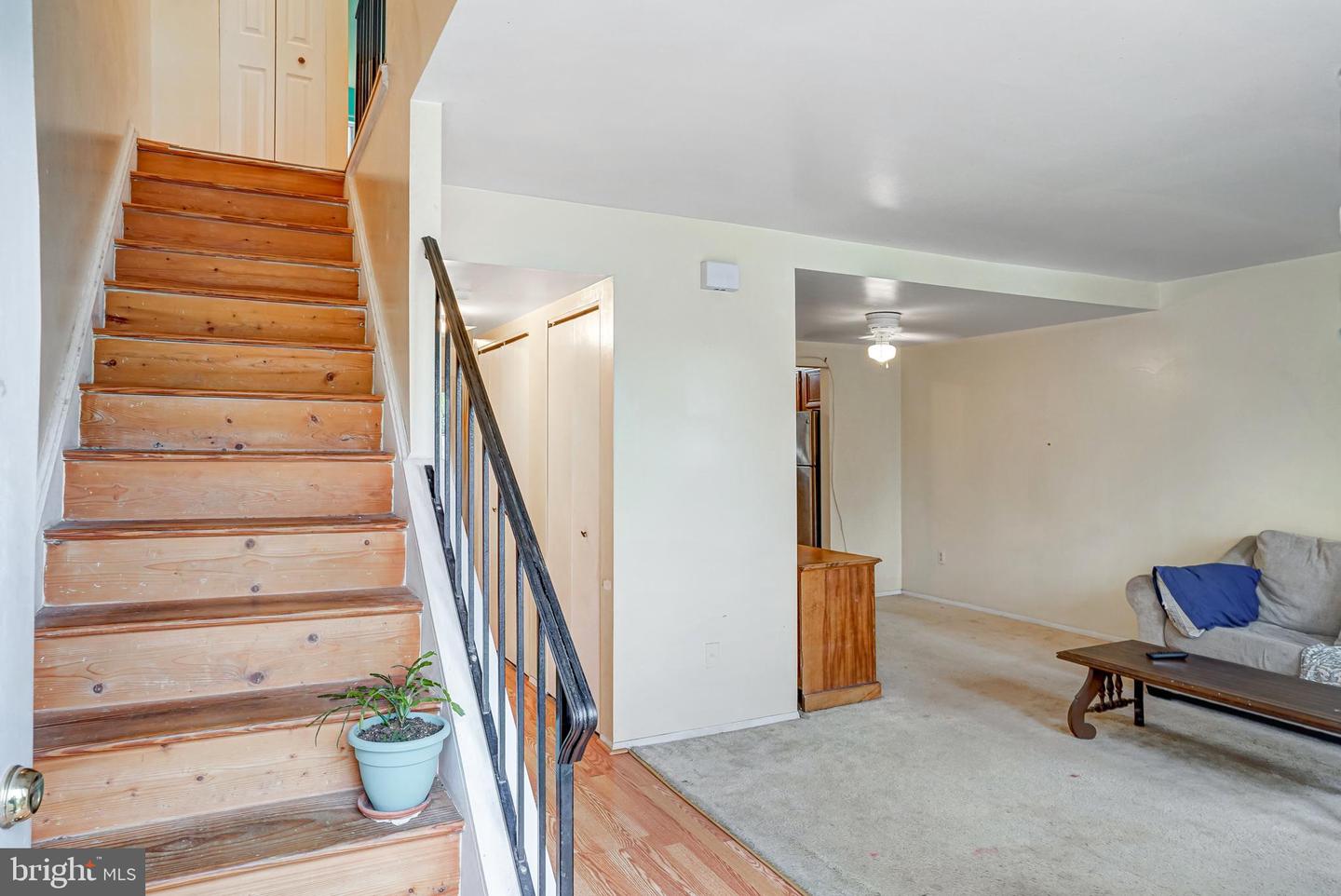 1127 SHANNON PL, HERNDON, Virginia 20170, 3 Bedrooms Bedrooms, ,2 BathroomsBathrooms,Residential,For sale,1127 SHANNON PL,VAFX2274792 MLS # VAFX2274792