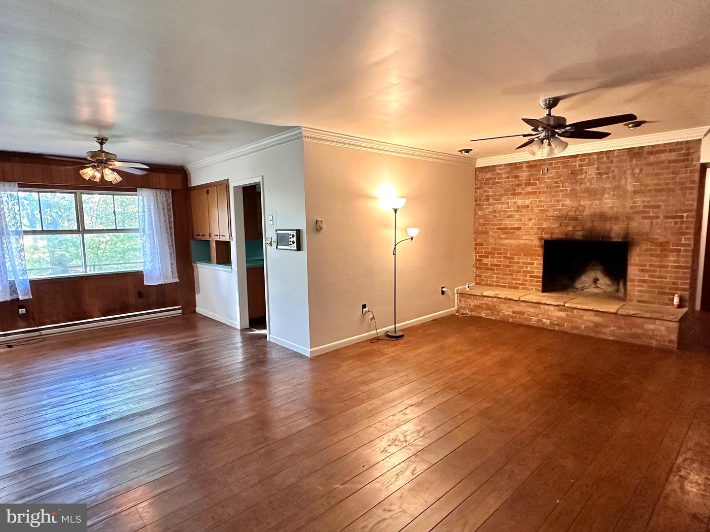 7230 LACKAWANNA DR, SPRINGFIELD, Virginia 22150, 3 Bedrooms Bedrooms, ,2 BathroomsBathrooms,Residential,For sale,7230 LACKAWANNA DR,VAFX2274880 MLS # VAFX2274880