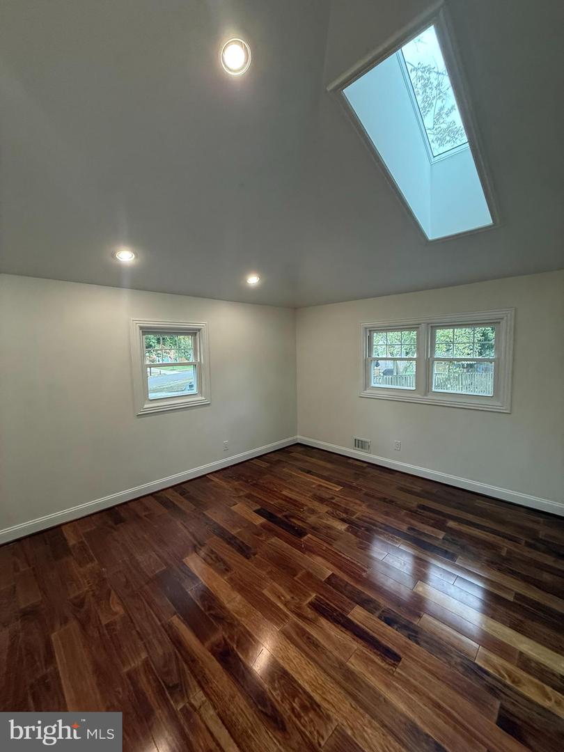 5405 BROOKLAND RD, ALEXANDRIA, Virginia 22310, 4 Bedrooms Bedrooms, ,2 BathroomsBathrooms,Residential,For sale,5405 BROOKLAND RD,VAFX2274928 MLS # VAFX2274928