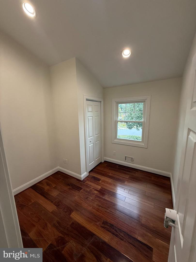 5405 BROOKLAND RD, ALEXANDRIA, Virginia 22310, 4 Bedrooms Bedrooms, ,2 BathroomsBathrooms,Residential,For sale,5405 BROOKLAND RD,VAFX2274928 MLS # VAFX2274928