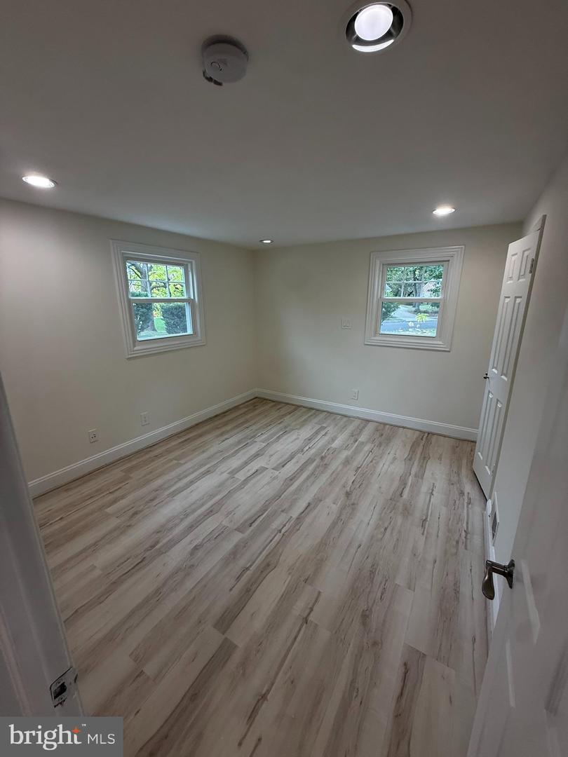 5405 BROOKLAND RD, ALEXANDRIA, Virginia 22310, 4 Bedrooms Bedrooms, ,2 BathroomsBathrooms,Residential,For sale,5405 BROOKLAND RD,VAFX2274928 MLS # VAFX2274928