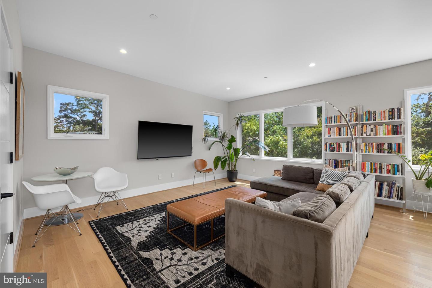 5624 SHERIER PL NW, WASHINGTON, District Of Columbia 20016, 6 Bedrooms Bedrooms, ,5 BathroomsBathrooms,Residential,For sale,5624 SHERIER PL NW,DCDC2227500 MLS # DCDC2227500