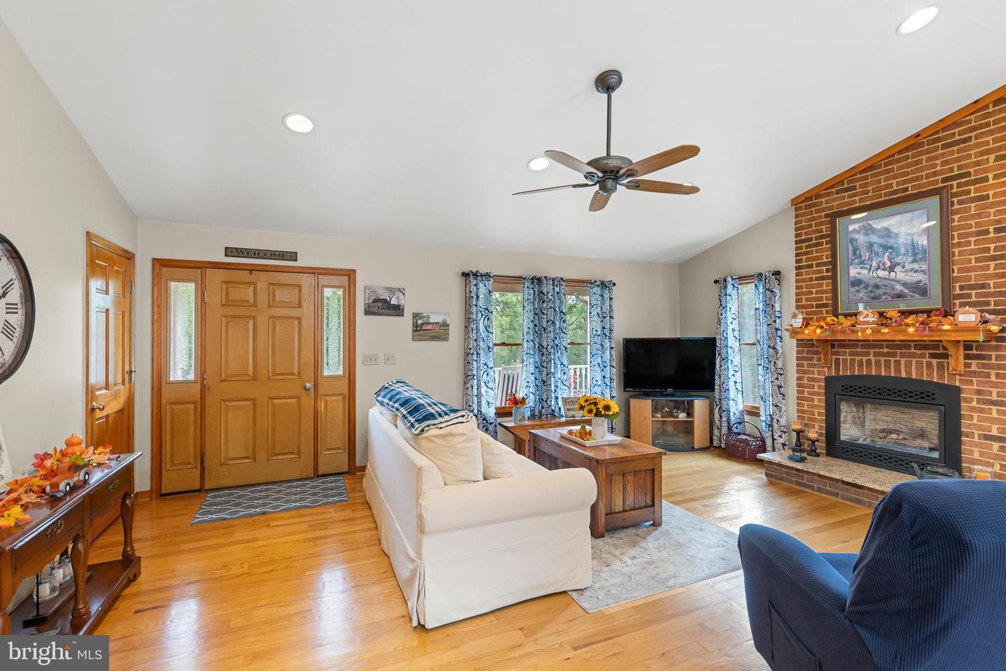 21246 CLARKS MOUNTAIN RD, RAPIDAN, Virginia 22733, 3 Bedrooms Bedrooms, ,3 BathroomsBathrooms,Residential,For sale,21246 CLARKS MOUNTAIN RD,VAOR2012564 MLS # VAOR2012564