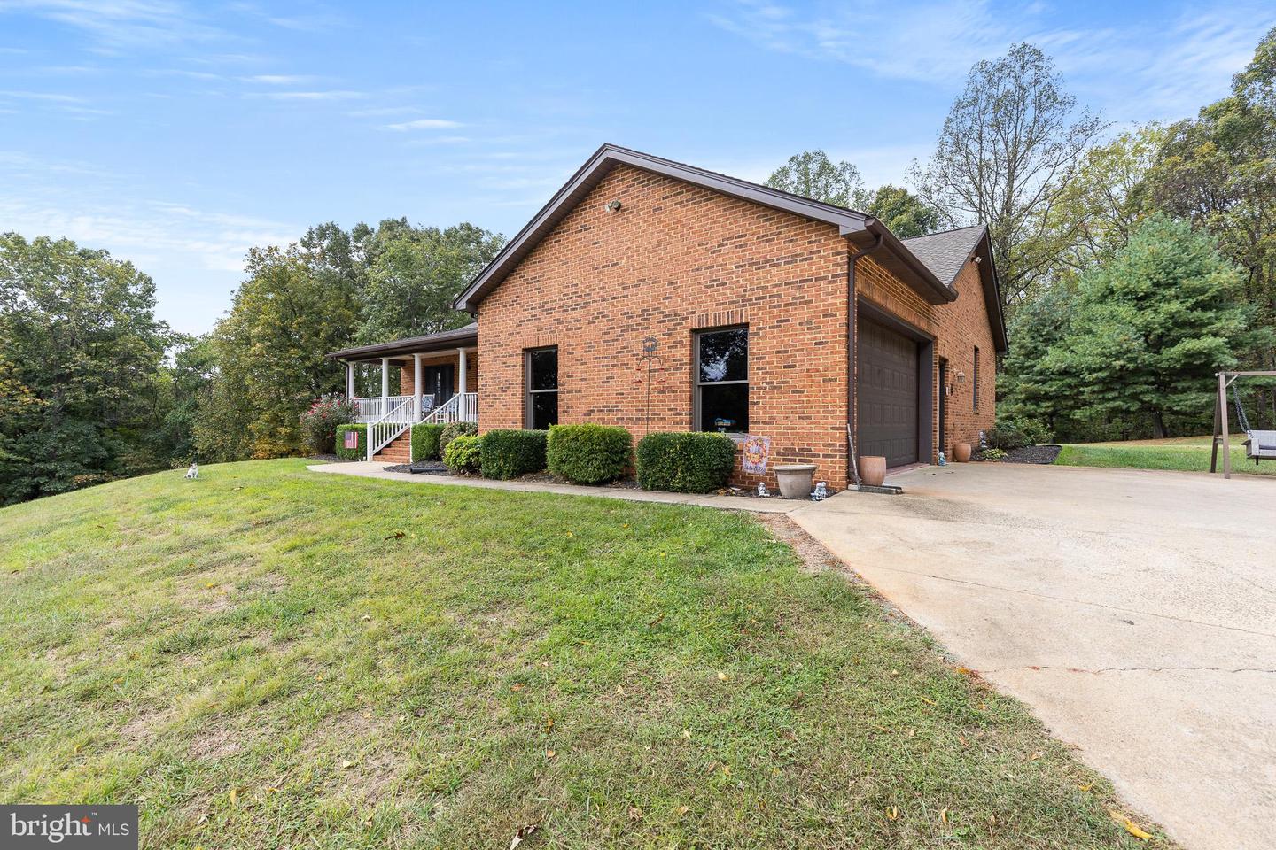 21246 CLARKS MOUNTAIN RD, RAPIDAN, Virginia 22733, 3 Bedrooms Bedrooms, ,3 BathroomsBathrooms,Residential,For sale,21246 CLARKS MOUNTAIN RD,VAOR2012564 MLS # VAOR2012564