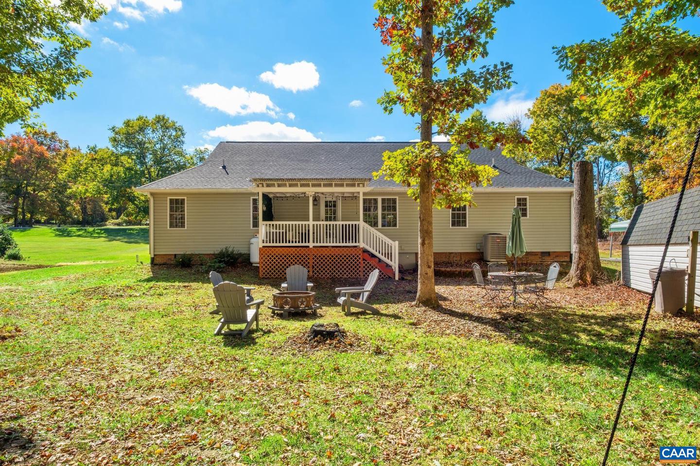 1196 HOWARDSVILLE TPKE, STUARTS DRAFT, Virginia 24477, 3 Bedrooms Bedrooms, ,2 BathroomsBathrooms,Residential,For sale,1196 HOWARDSVILLE TPKE,670119 MLS # 670119