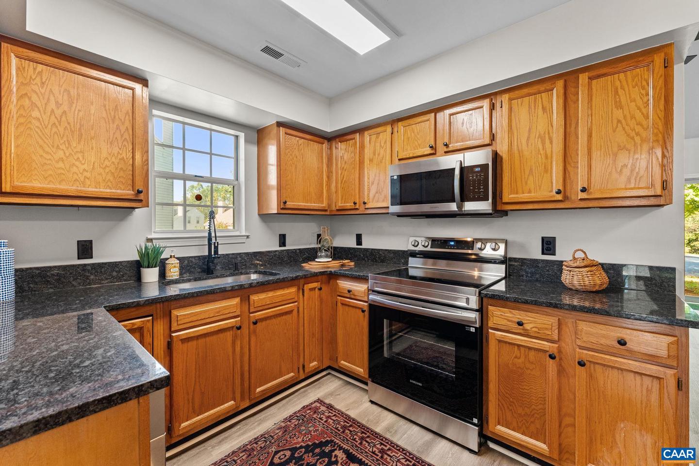 403 RIVERSIDE AVE, CHARLOTTESVILLE, Virginia 22902, 3 Bedrooms Bedrooms, ,2 BathroomsBathrooms,Residential,For sale,403 RIVERSIDE AVE,670125 MLS # 670125