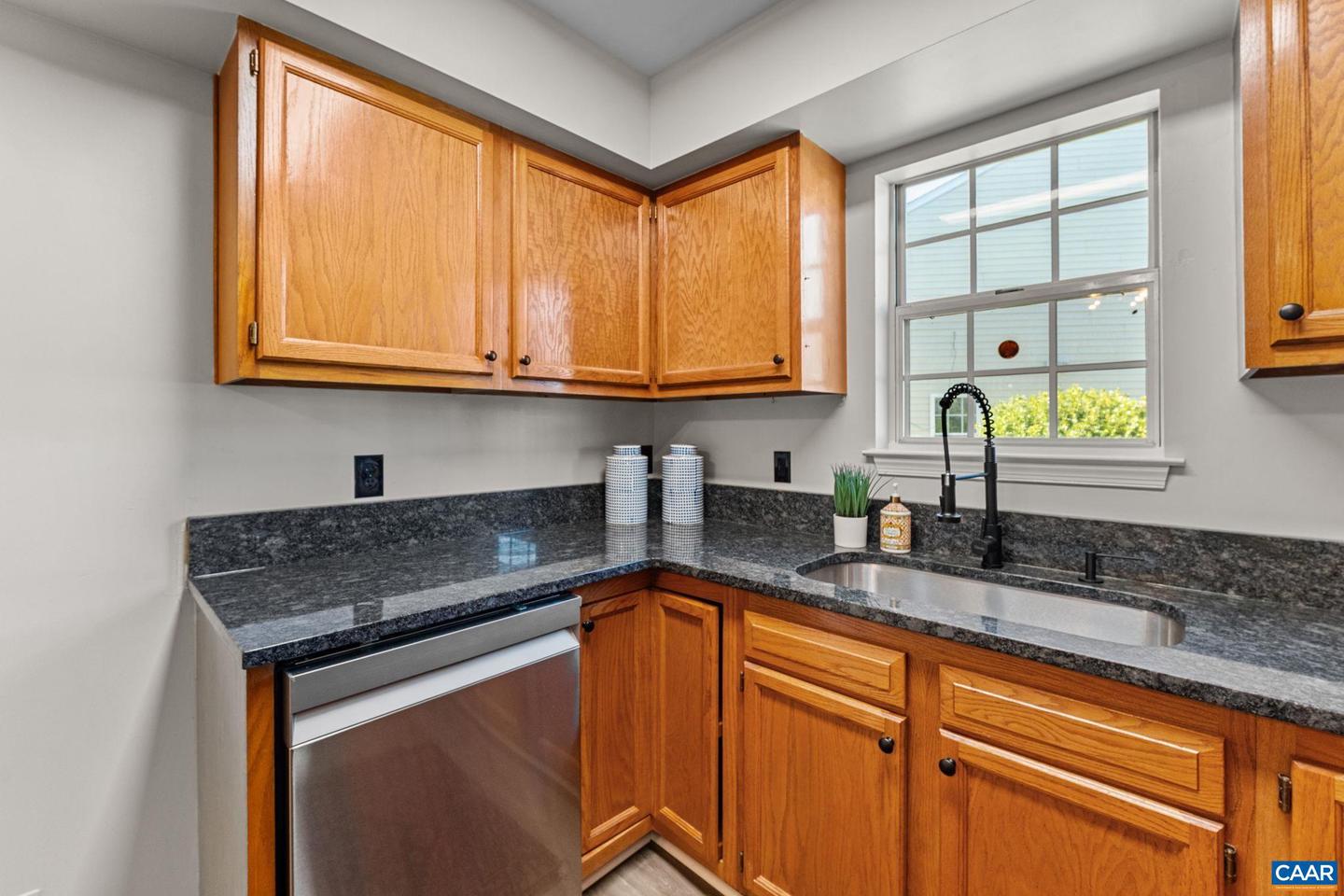 403 RIVERSIDE AVE, CHARLOTTESVILLE, Virginia 22902, 3 Bedrooms Bedrooms, ,2 BathroomsBathrooms,Residential,For sale,403 RIVERSIDE AVE,670125 MLS # 670125