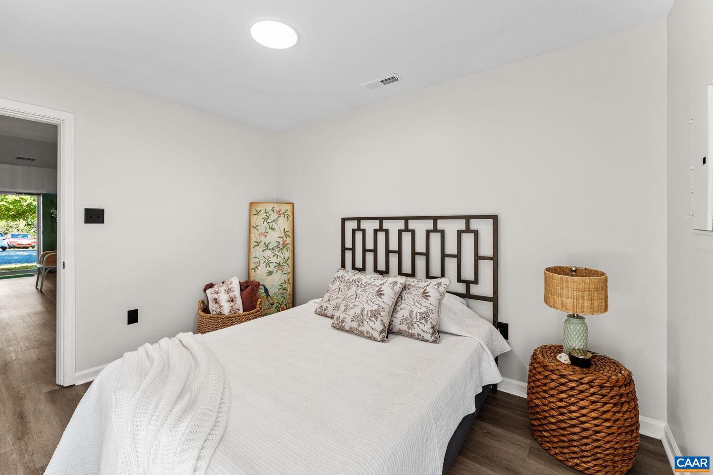 403 RIVERSIDE AVE, CHARLOTTESVILLE, Virginia 22902, 3 Bedrooms Bedrooms, ,2 BathroomsBathrooms,Residential,For sale,403 RIVERSIDE AVE,670125 MLS # 670125