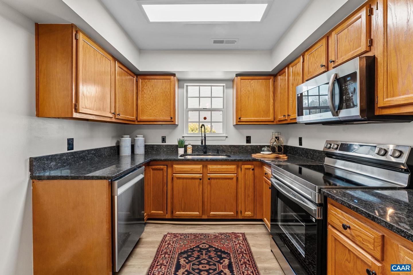 403 RIVERSIDE AVE, CHARLOTTESVILLE, Virginia 22902, 3 Bedrooms Bedrooms, ,2 BathroomsBathrooms,Residential,For sale,403 RIVERSIDE AVE,670125 MLS # 670125