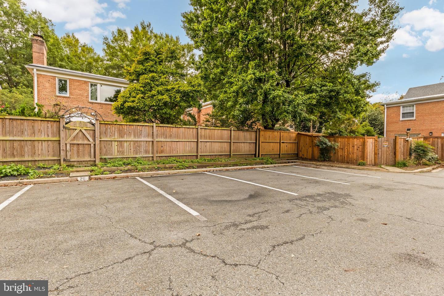 4257 FORDHAM RD NW, WASHINGTON, District Of Columbia 20016, 4 Bedrooms Bedrooms, ,3 BathroomsBathrooms,Residential,For sale,4257 FORDHAM RD NW,DCDC2227554 MLS # DCDC2227554