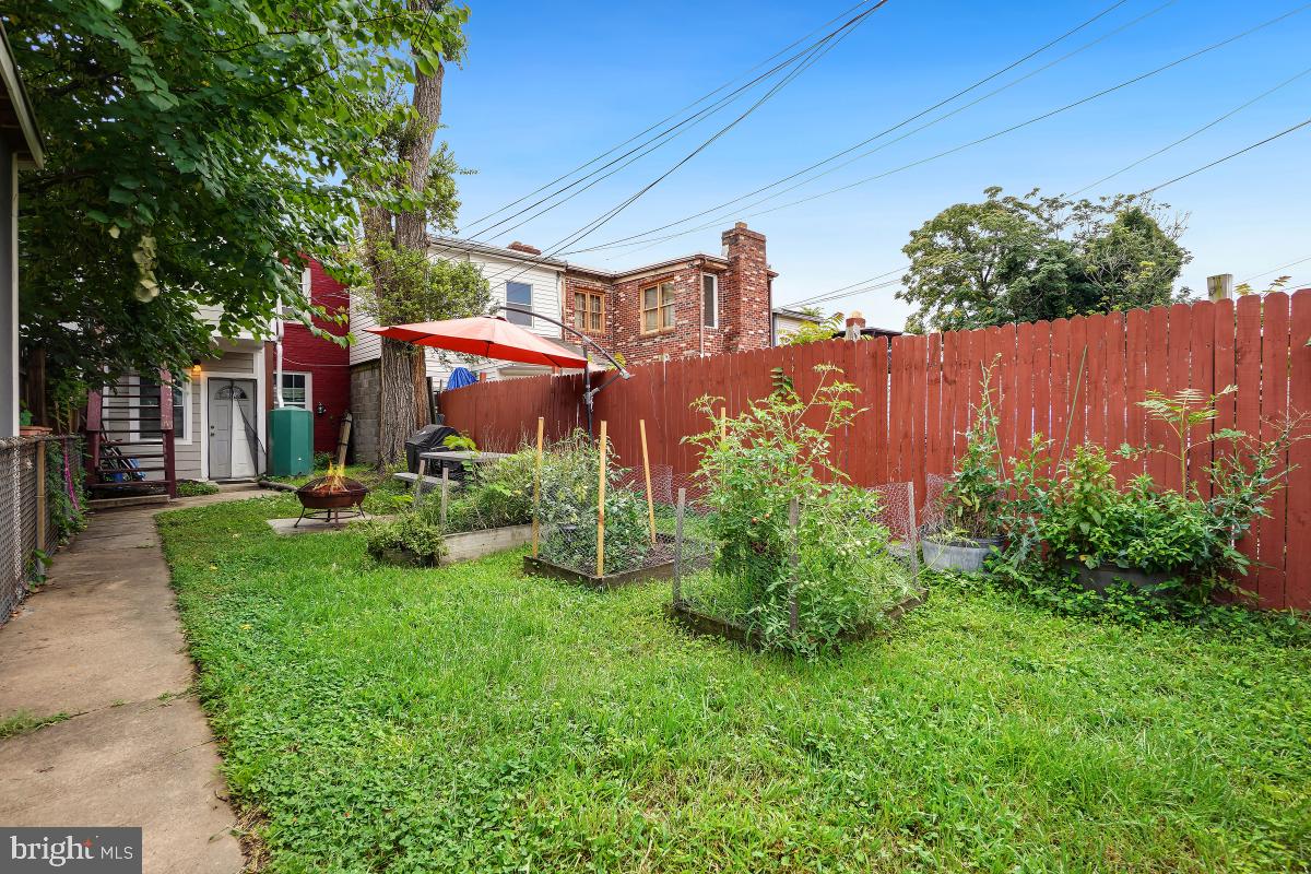 330 20TH ST NE, WASHINGTON, District Of Columbia 20002, 3 Bedrooms Bedrooms, ,2 BathroomsBathrooms,Residential,For sale,330 20TH ST NE,DCDC2227556 MLS # DCDC2227556