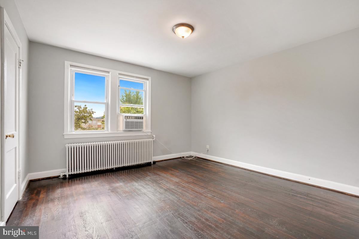 330 20TH ST NE, WASHINGTON, District Of Columbia 20002, 3 Bedrooms Bedrooms, ,2 BathroomsBathrooms,Residential,For sale,330 20TH ST NE,DCDC2227556 MLS # DCDC2227556