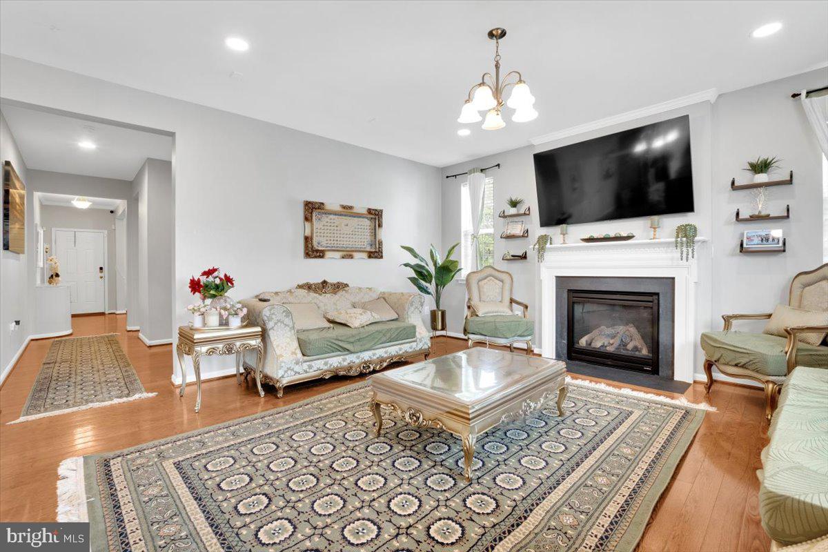 5554 BARNES LN, WOODBRIDGE, Virginia 22193, 5 Bedrooms Bedrooms, ,3 BathroomsBathrooms,Residential,For sale,5554 BARNES LN,VAPW2106204 MLS # VAPW2106204