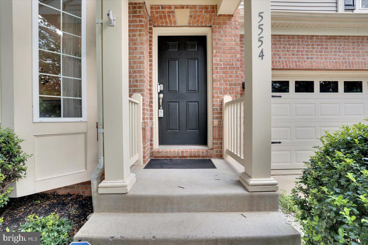 5554 BARNES LN, WOODBRIDGE, Virginia 22193, 5 Bedrooms Bedrooms, ,3 BathroomsBathrooms,Residential,For sale,5554 BARNES LN,VAPW2106204 MLS # VAPW2106204