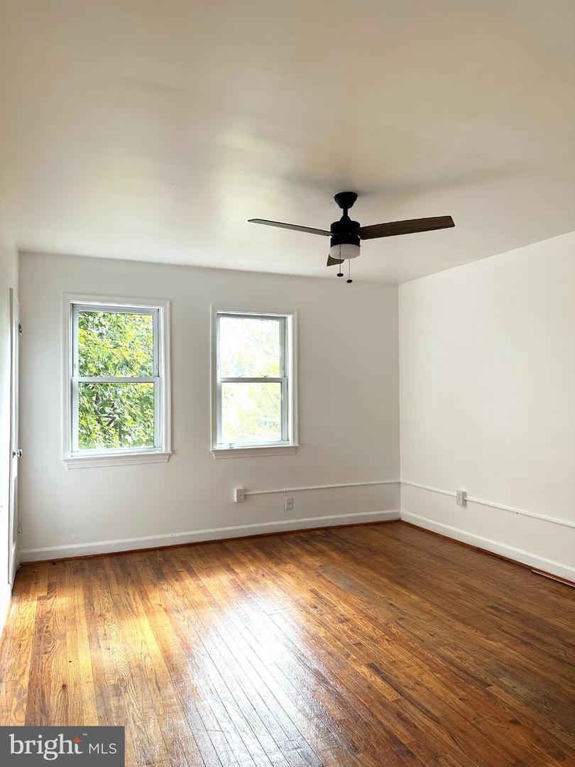 1280 16TH ST NE, WASHINGTON, District Of Columbia 20002, 2 Bedrooms Bedrooms, ,2 BathroomsBathrooms,Residential,For sale,1280 16TH ST NE,DCDC2227564 MLS # DCDC2227564