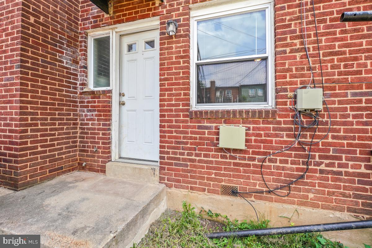 1280 16TH ST NE, WASHINGTON, District Of Columbia 20002, 2 Bedrooms Bedrooms, ,2 BathroomsBathrooms,Residential,For sale,1280 16TH ST NE,DCDC2227564 MLS # DCDC2227564