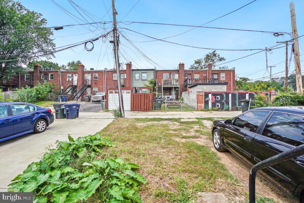 1280 16TH ST NE, WASHINGTON, District Of Columbia 20002, 2 Bedrooms Bedrooms, ,2 BathroomsBathrooms,Residential,For sale,1280 16TH ST NE,DCDC2227564 MLS # DCDC2227564