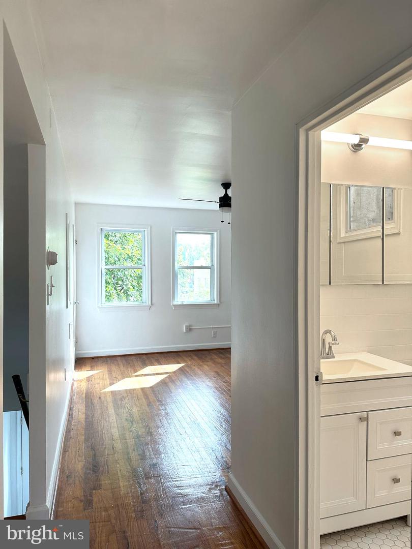 1280 16TH ST NE, WASHINGTON, District Of Columbia 20002, 2 Bedrooms Bedrooms, ,2 BathroomsBathrooms,Residential,For sale,1280 16TH ST NE,DCDC2227564 MLS # DCDC2227564