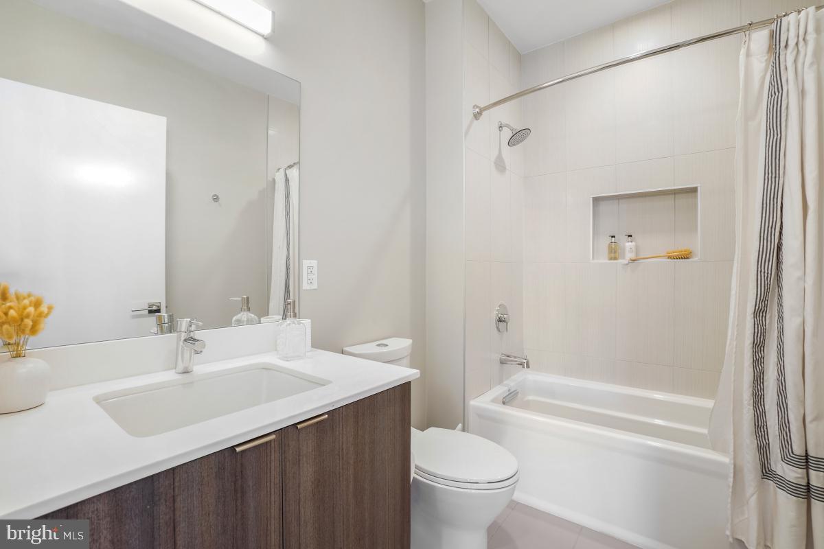 911 2ND ST NE #501, WASHINGTON, District Of Columbia 20002, 2 Bedrooms Bedrooms, ,2 BathroomsBathrooms,Residential,For sale,911 2ND ST NE #501,DCDC2227568 MLS # DCDC2227568