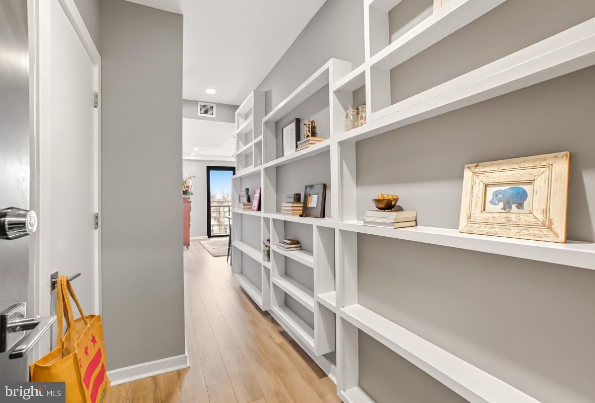 911 2ND ST NE #501, WASHINGTON, District Of Columbia 20002, 2 Bedrooms Bedrooms, ,2 BathroomsBathrooms,Residential,For sale,911 2ND ST NE #501,DCDC2227568 MLS # DCDC2227568