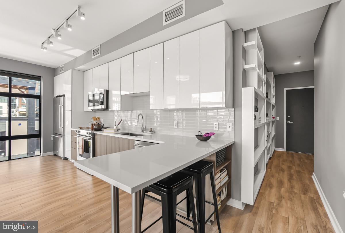 911 2ND ST NE #501, WASHINGTON, District Of Columbia 20002, 2 Bedrooms Bedrooms, ,2 BathroomsBathrooms,Residential,For sale,911 2ND ST NE #501,DCDC2227568 MLS # DCDC2227568