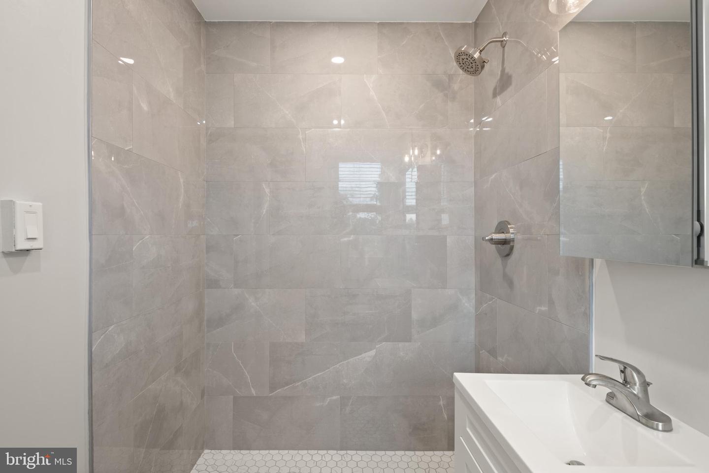 2456 20TH ST NW #507, WASHINGTON, District Of Columbia 20009, 1 Bedroom Bedrooms, ,1 BathroomBathrooms,Residential,For sale,2456 20TH ST NW #507,DCDC2227570 MLS # DCDC2227570