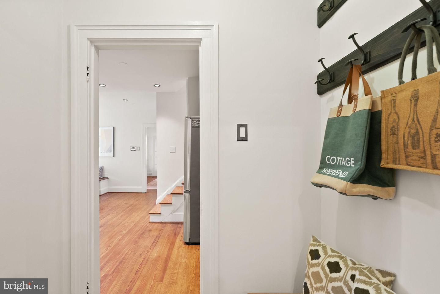 1520 N HIGHLAND ST, ARLINGTON, Virginia 22201, 4 Bedrooms Bedrooms, 7 Rooms Rooms,3 BathroomsBathrooms,Residential,For sale,1520 N HIGHLAND ST,VAAR2056168 MLS # VAAR2056168