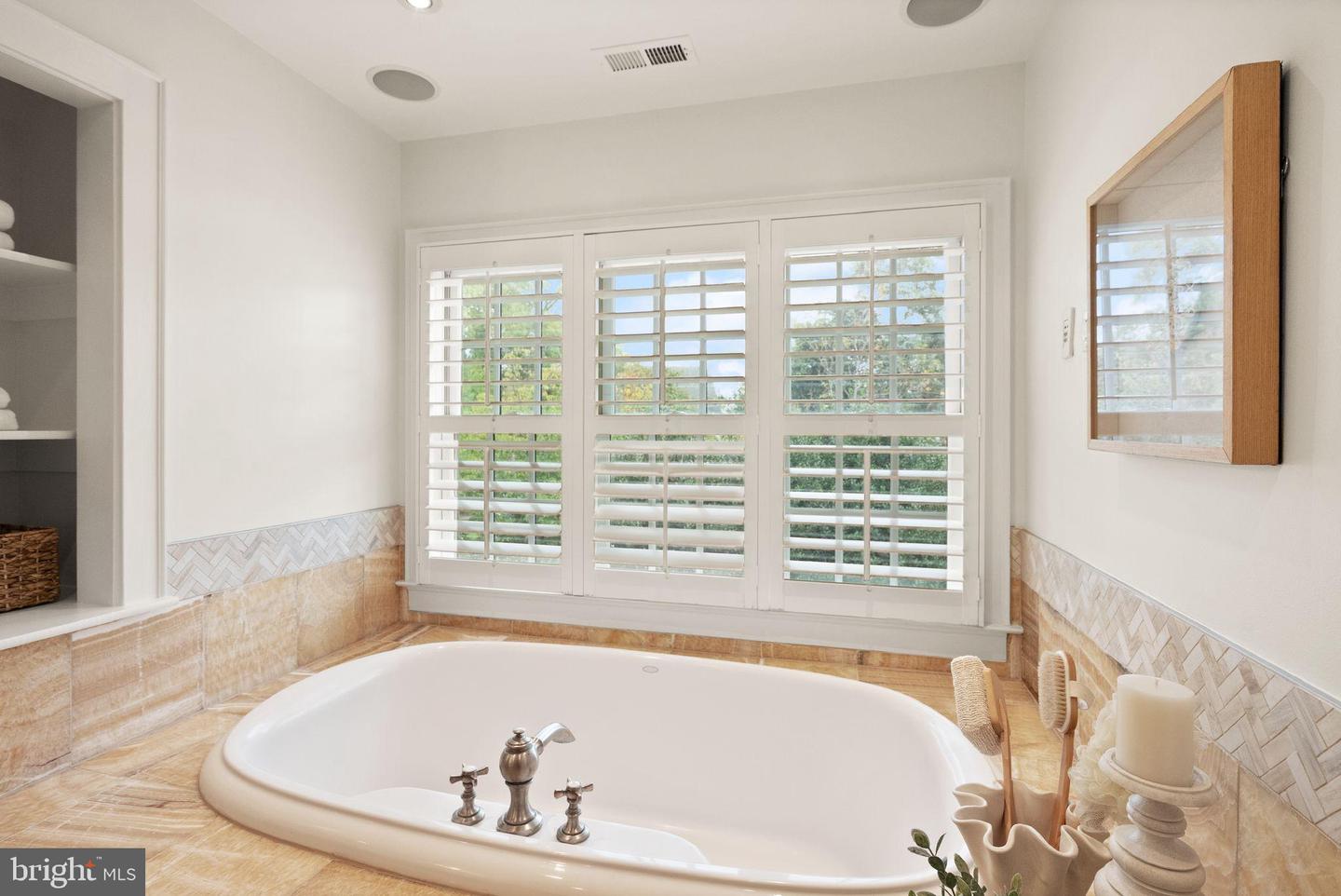 1520 N HIGHLAND ST, ARLINGTON, Virginia 22201, 4 Bedrooms Bedrooms, 7 Rooms Rooms,3 BathroomsBathrooms,Residential,For sale,1520 N HIGHLAND ST,VAAR2056168 MLS # VAAR2056168