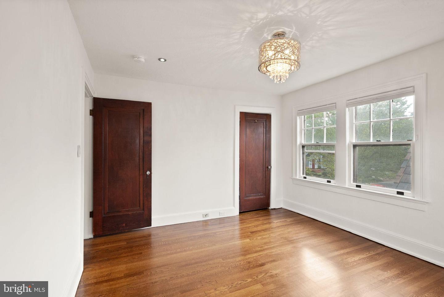 1520 N HIGHLAND ST, ARLINGTON, Virginia 22201, 4 Bedrooms Bedrooms, 7 Rooms Rooms,3 BathroomsBathrooms,Residential,For sale,1520 N HIGHLAND ST,VAAR2056168 MLS # VAAR2056168
