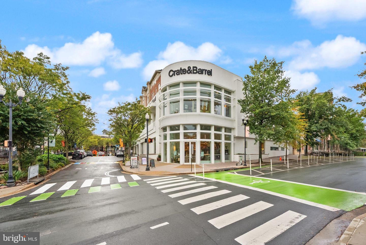 1520 N HIGHLAND ST, ARLINGTON, Virginia 22201, 4 Bedrooms Bedrooms, 7 Rooms Rooms,3 BathroomsBathrooms,Residential,For sale,1520 N HIGHLAND ST,VAAR2056168 MLS # VAAR2056168