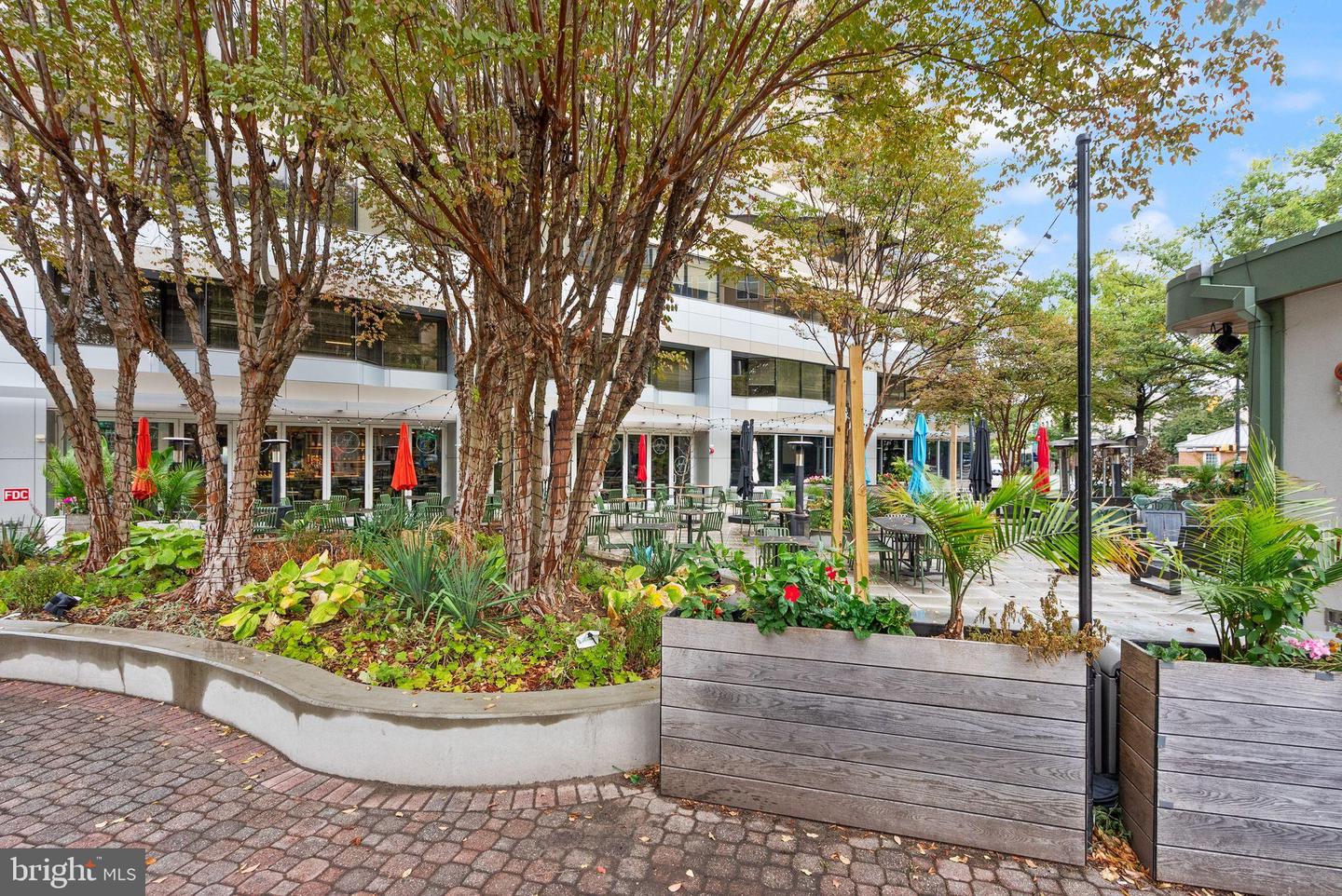 1520 N HIGHLAND ST, ARLINGTON, Virginia 22201, 4 Bedrooms Bedrooms, 7 Rooms Rooms,3 BathroomsBathrooms,Residential,For sale,1520 N HIGHLAND ST,VAAR2056168 MLS # VAAR2056168