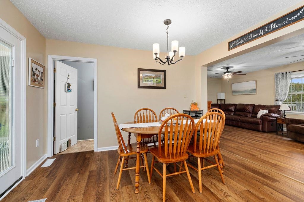 366 SMOKY ROW RD, STAUNTON, Virginia 24401, 3 Bedrooms Bedrooms, ,2 BathroomsBathrooms,Residential,366 SMOKY ROW RD,670135 MLS # 670135
